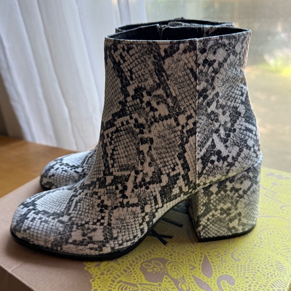 Mix No.6 Booties - Picture 1 of 6